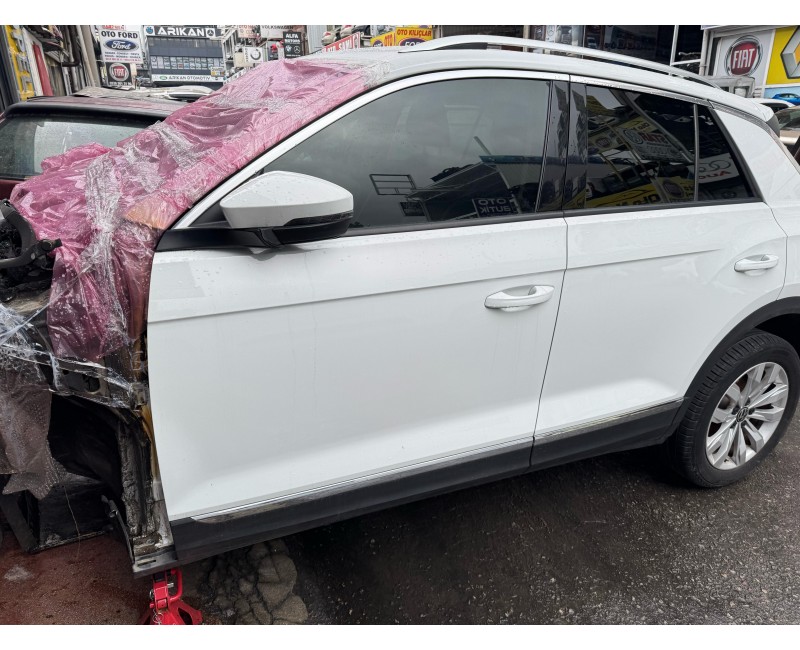 VOLKSWAGEN T-R0C ÇIKMA BEYAZ HATASIZ SOL ÖN KAPI SOL ARKA KAPI 