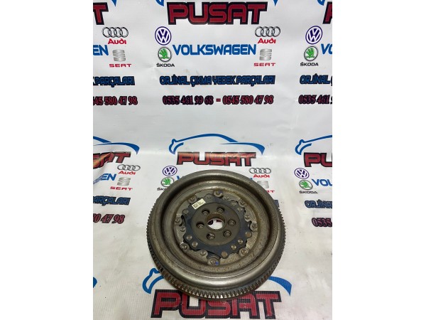 VOLKSWAGEN TİGUAN 1.4TSİ 6İLERİ ÇIKMA OTOMATİK VOLANT 04E105266E