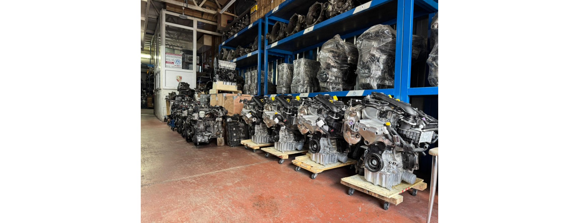 PUSAT DÜKKAN İÇİ