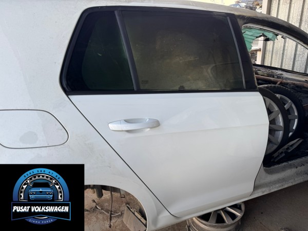 VOLKSWAGEN GOLF 7 ÇIKMA HATASIZ SAG ARKA KAPI LC9A BOYA KODU