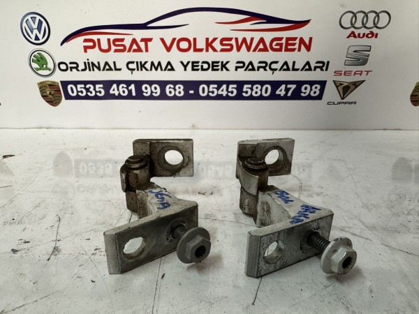 VOLKSWAGEN JETTA SOL ARKA ÇIKMA KAPI MENTEŞESİ ALT ÜST 8K0831402