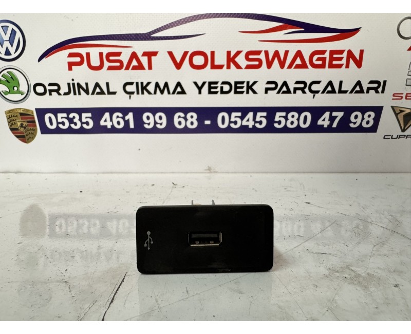 VOLKSWAGEN JETTA ÇIKMA ORJİNAL USB GİRİŞİ 3G0 035 222