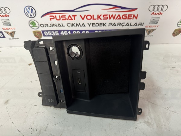 VOLKSWAGEN JETTA ÇIKMA CEPLİK ÇAKMAKLIK YERİ 5C7 857 925 C