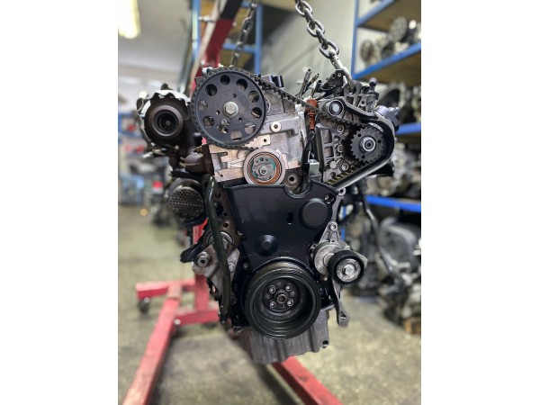 Volkswagen PASSAT 2.0 TDI BMT 150 çıkma dolu sandık motor crl kodlu 2017 passat motor ve parçaları